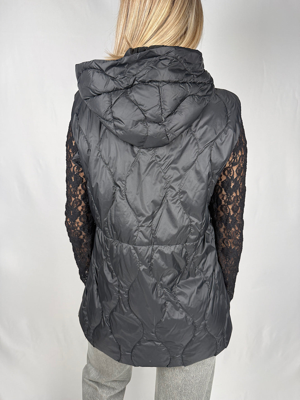 Gilet Cento Grammi con Cappuccio Vicolo Nero