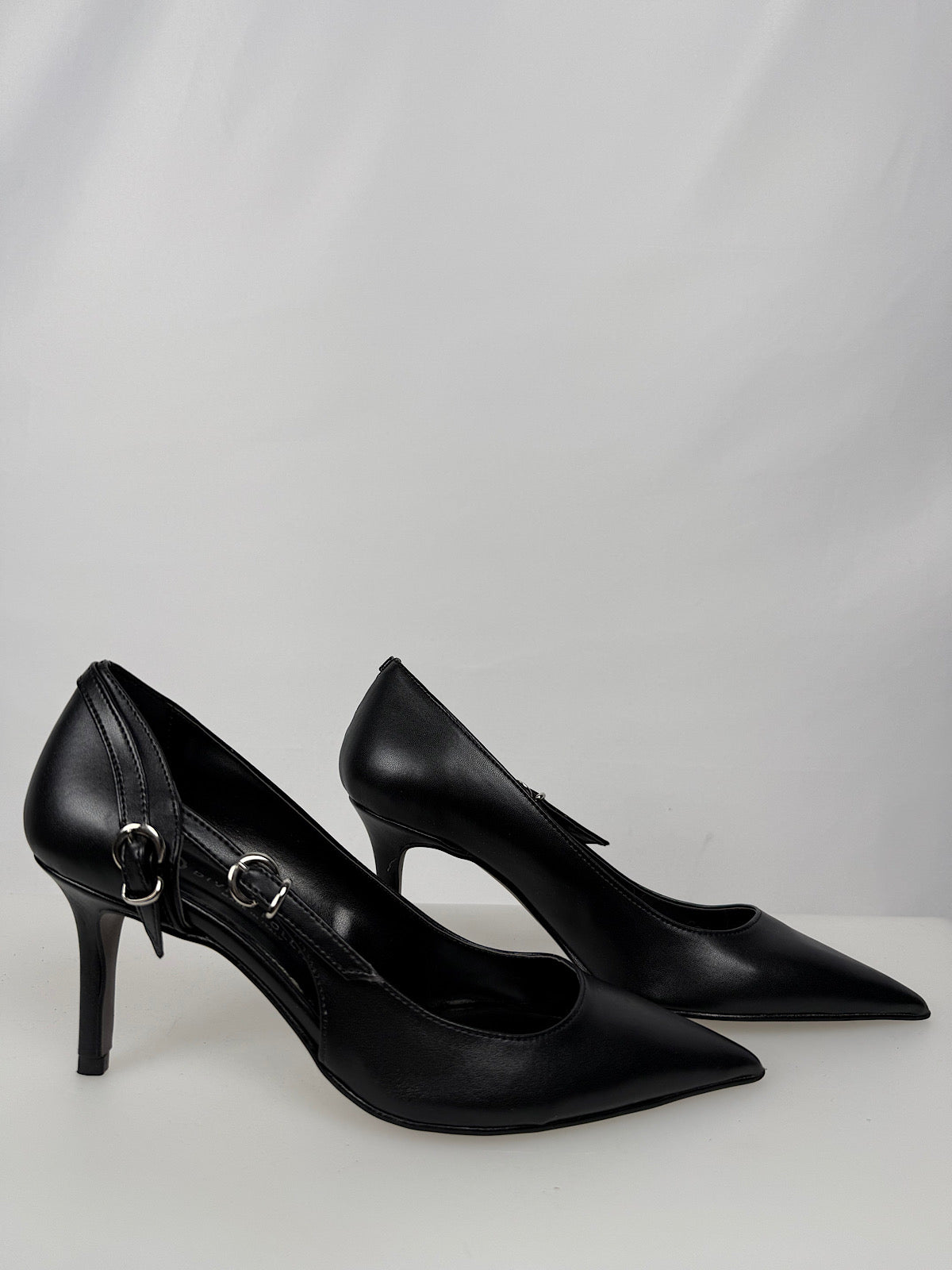 Decolletè con Fibbia Divine Follie Nere