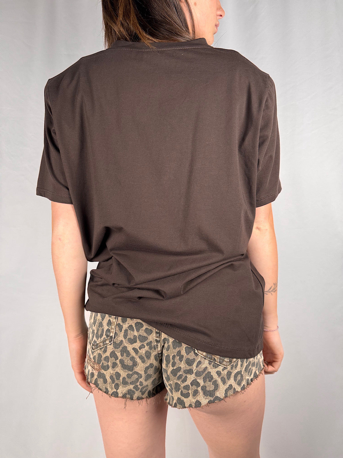 T-shirt con Spalline Imbottite Armonia Moro
