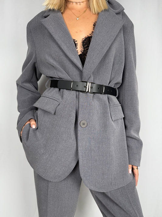 Giacca con Cintura in Doppia Fibbia Tensione-In Grigia