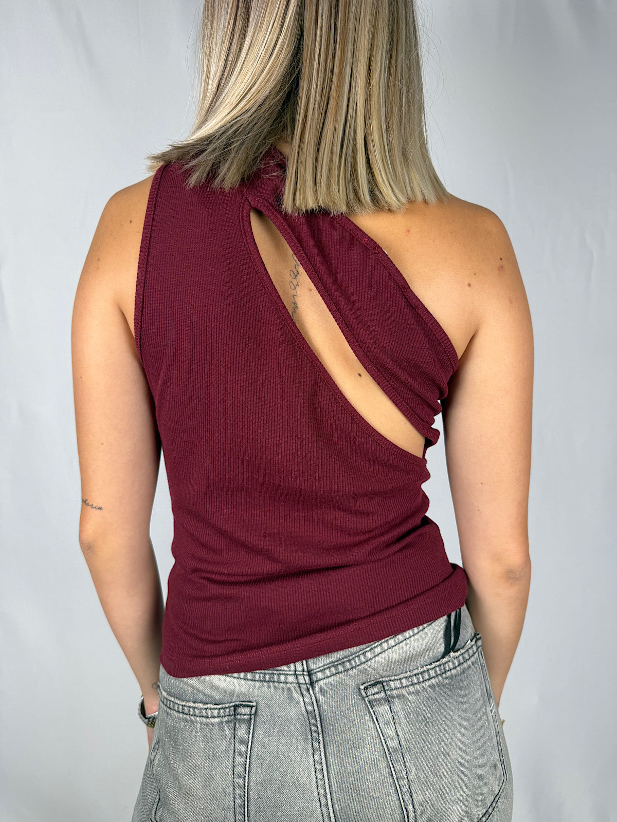 Top a Costine con Dettaglio Gioiello Oro Vicolo Bordeaux