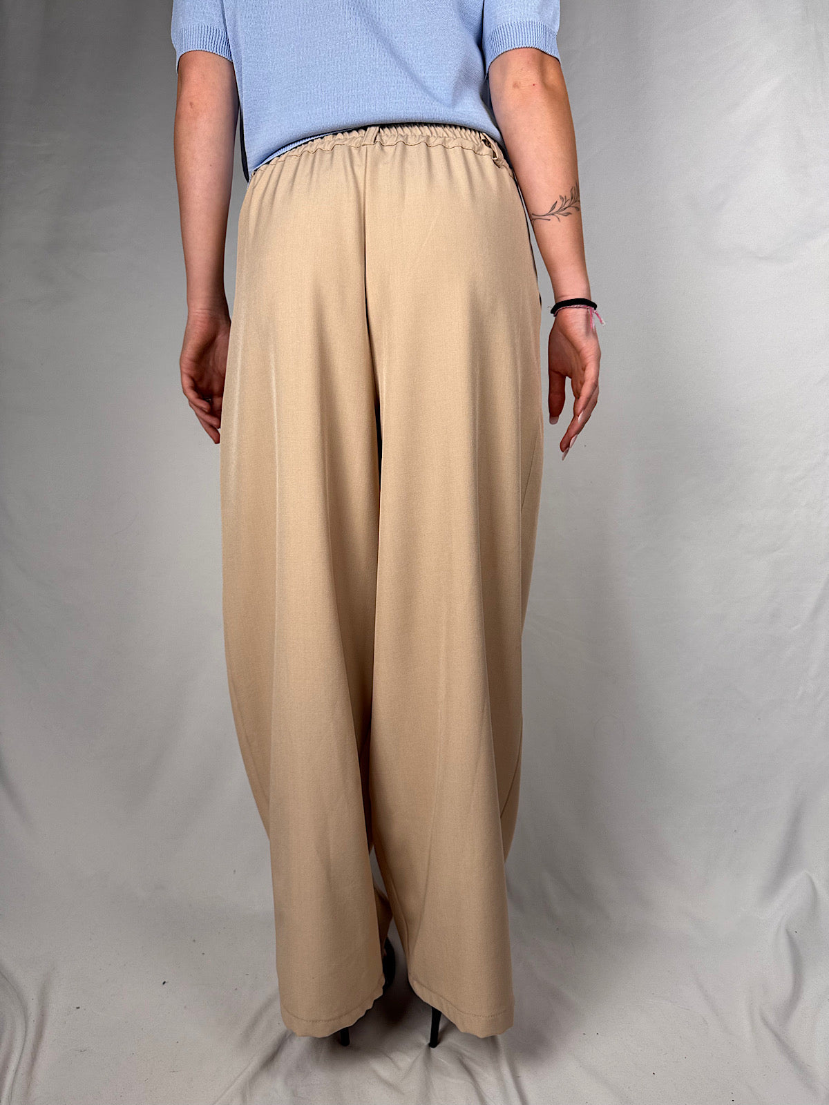 Pantalone Ampio con Pinces Armonia Beige