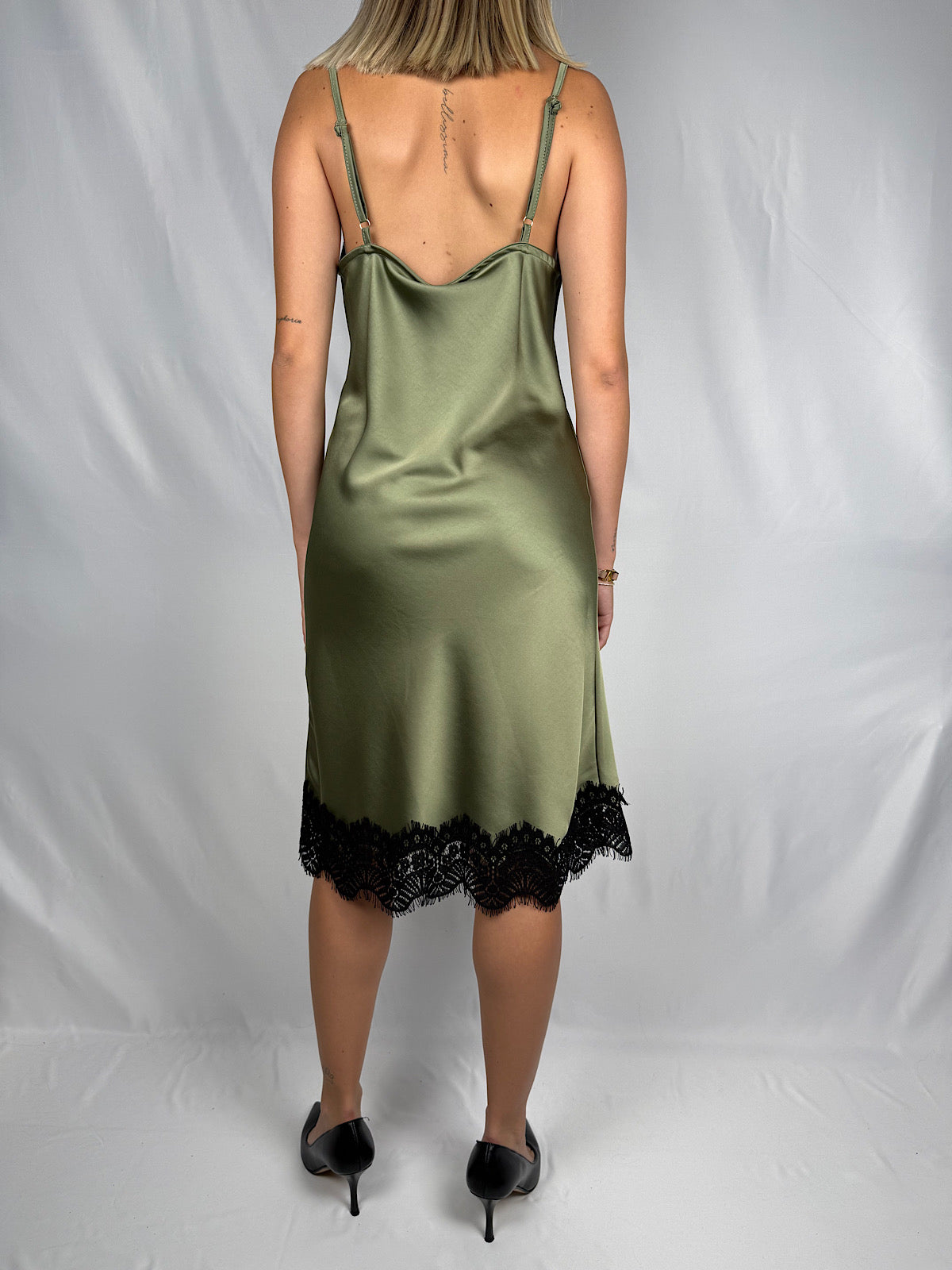 Abito Sottoveste con Pizzo Nero Tensione-In Verde Militare