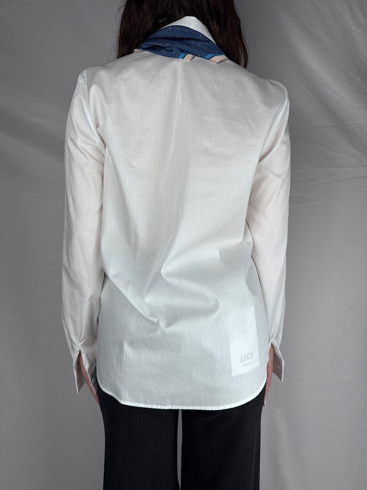 Camicia con Lavallière e Fermaglio Vicolo Bianca