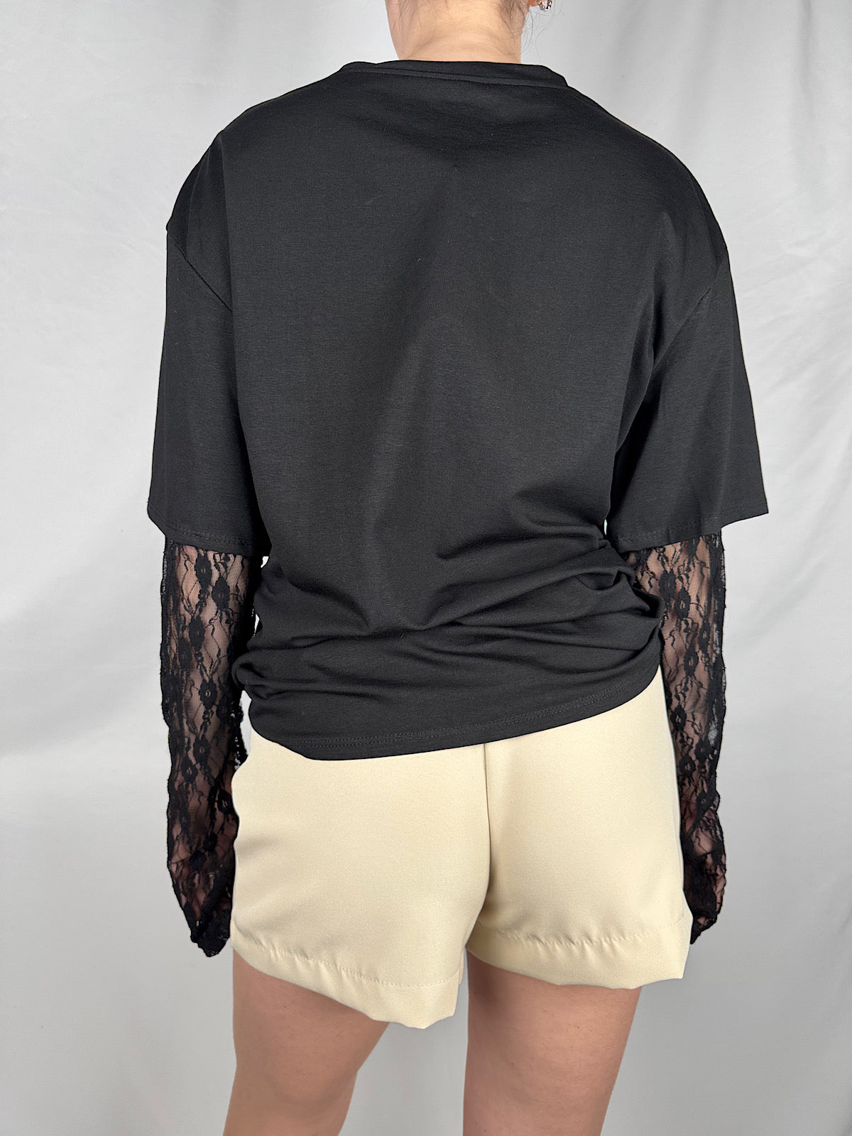 T-Shirt Maniche in Pizzo Nero Armonia