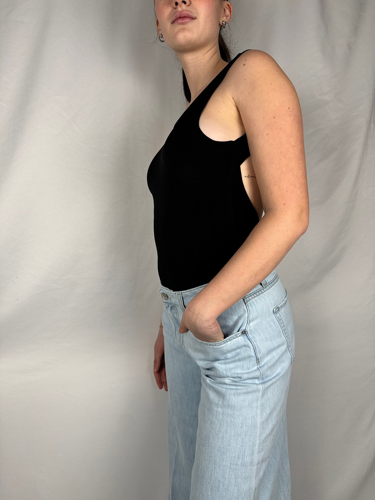 Body Scollo Profondo Armonia Nero