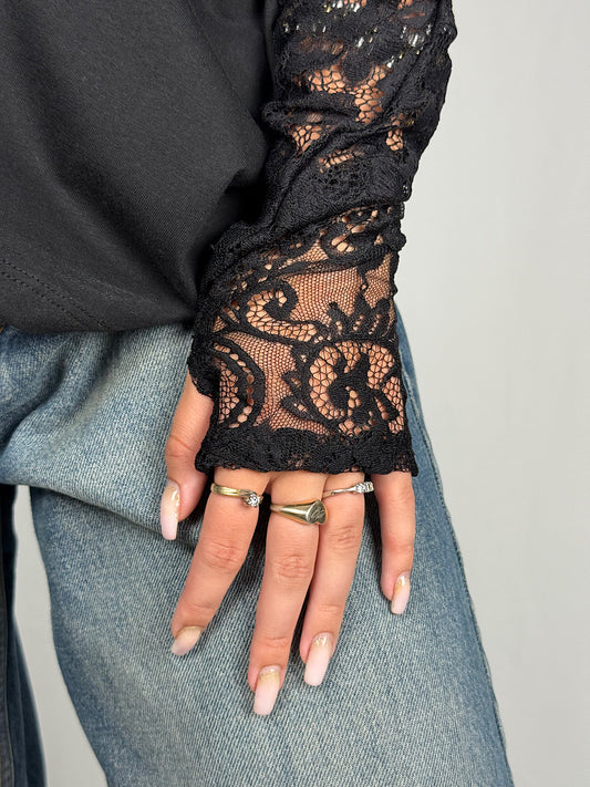 T-Shirt con Maniche in Pizzo Nera Vicolo