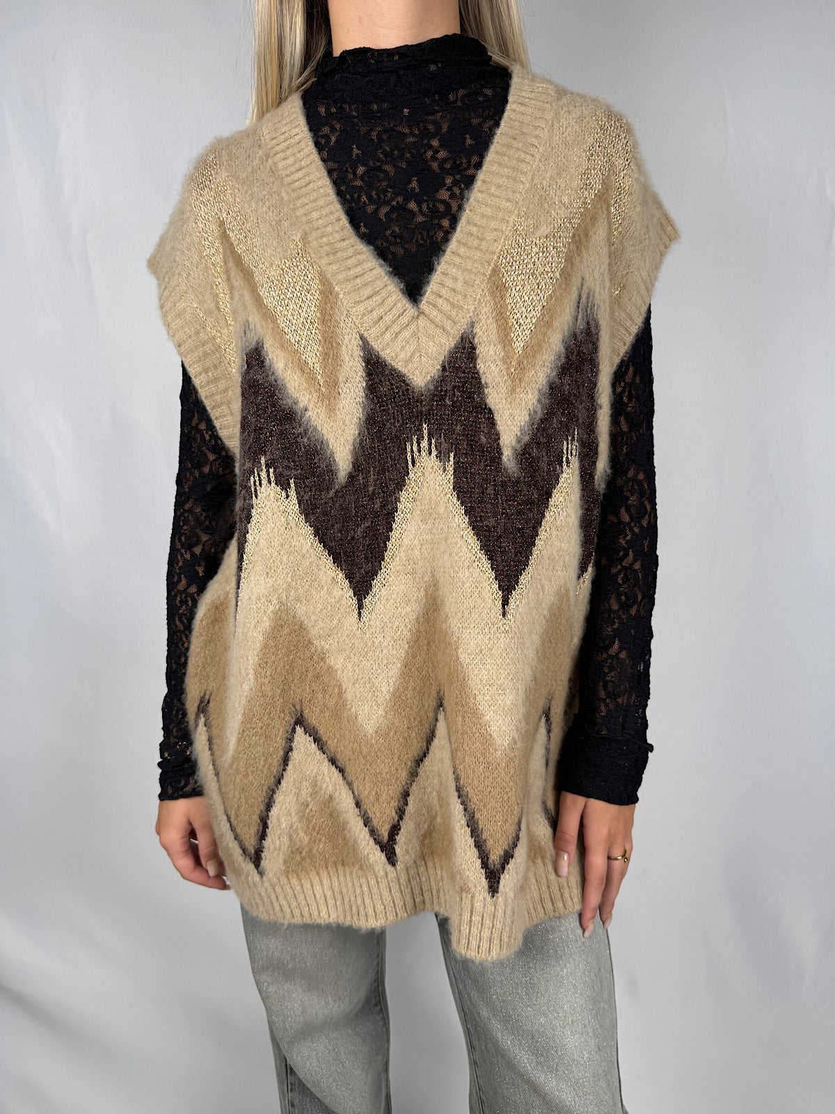 Gilet in Maglia Tensione-In Marrone e Beige