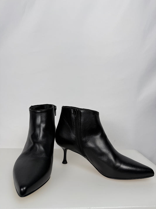 Stivale Basso con Tacco a Spillo Divine Follie Nero