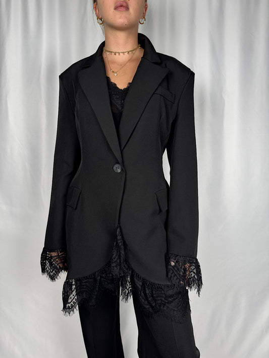 Giacca-Abito con Pizzo Nero Armonia