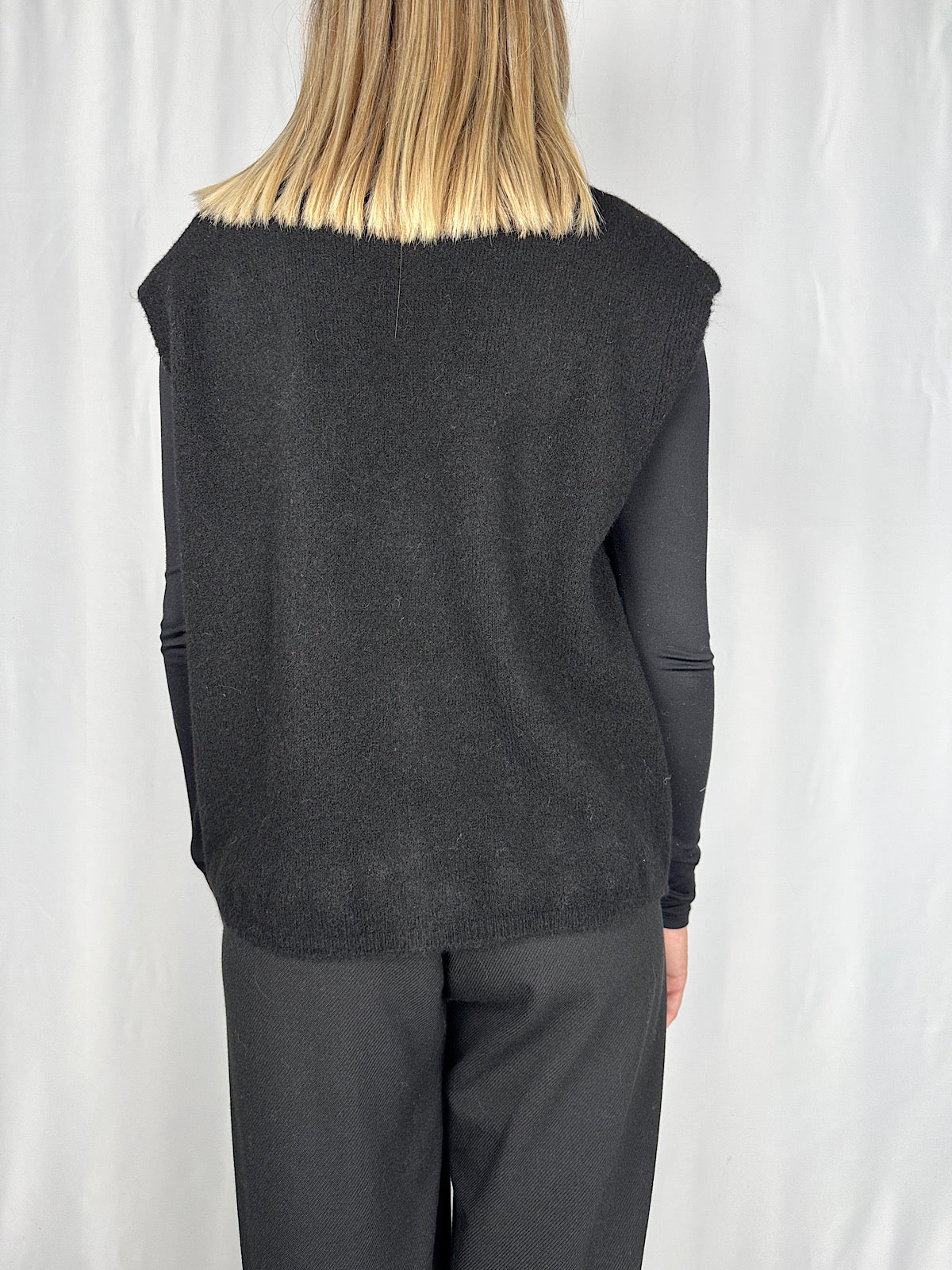 Gilet con Bottoni Nero Armonia