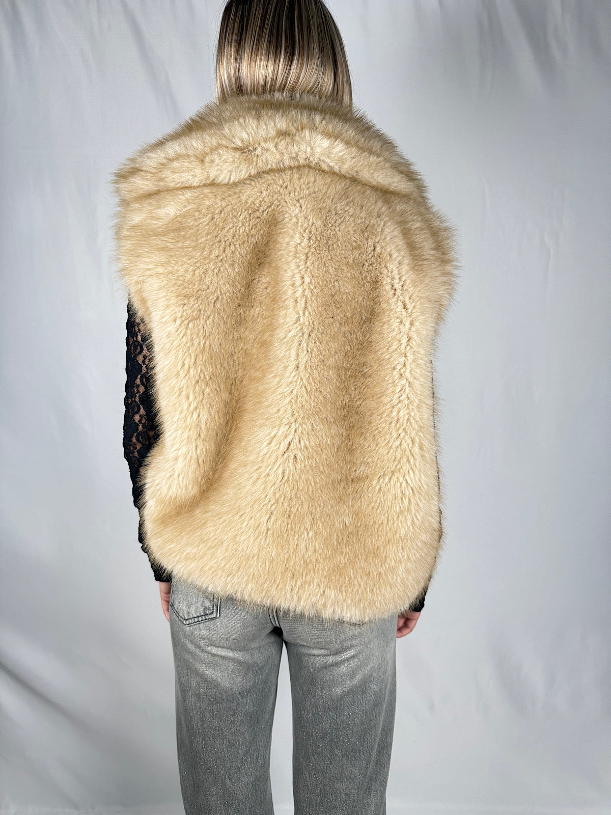 Gilet in Pelliccia Tensione-In Beige