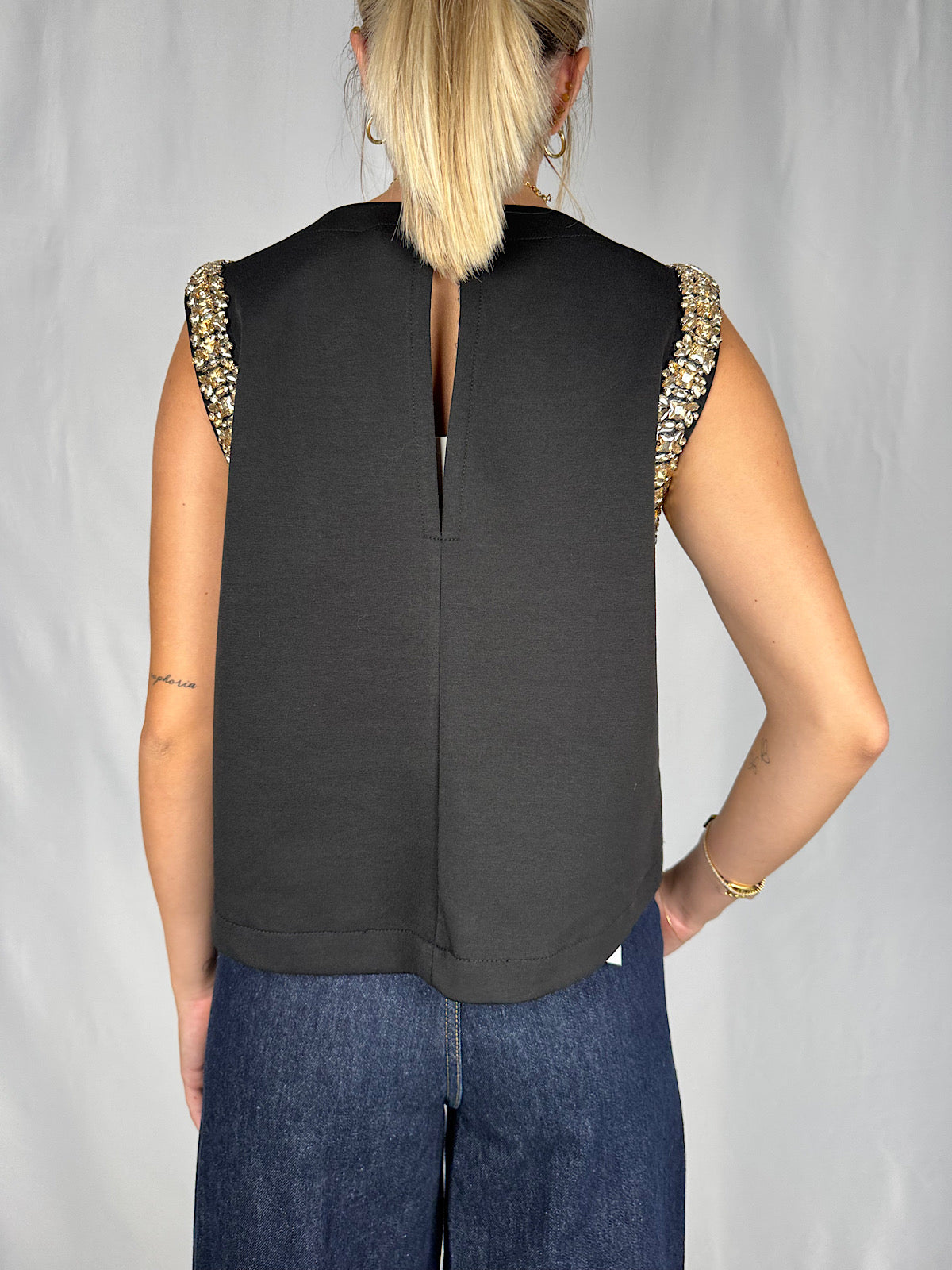 Canotta con Cabochon Tensione-In Nera