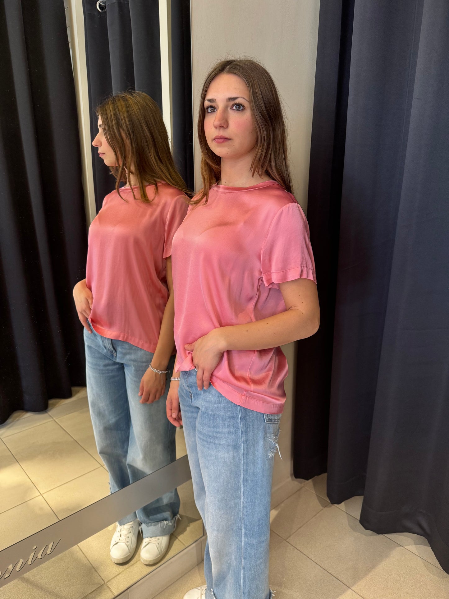 T-Shirt In Satin Girocollo