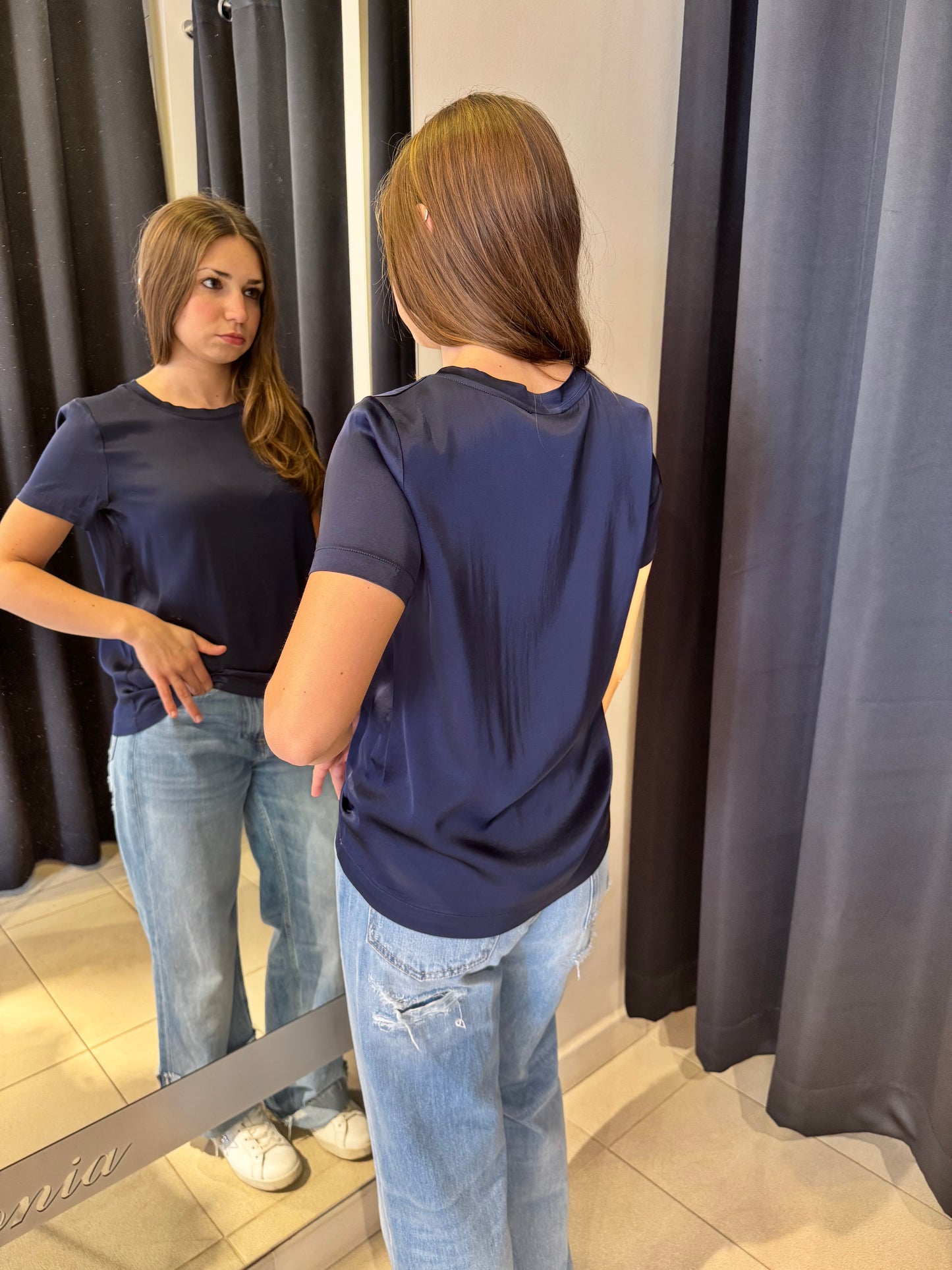 T-Shirt In Satin Girocollo