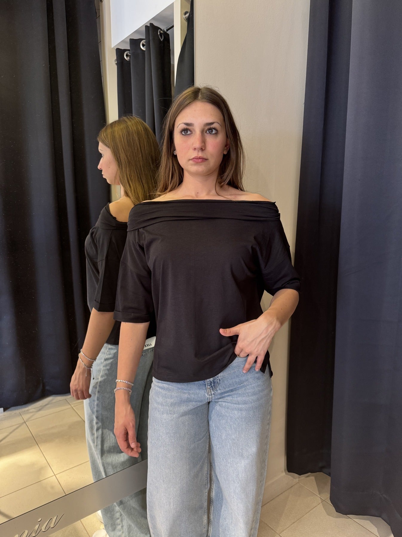 T-Shirt Basic Scollo A Barca Nera