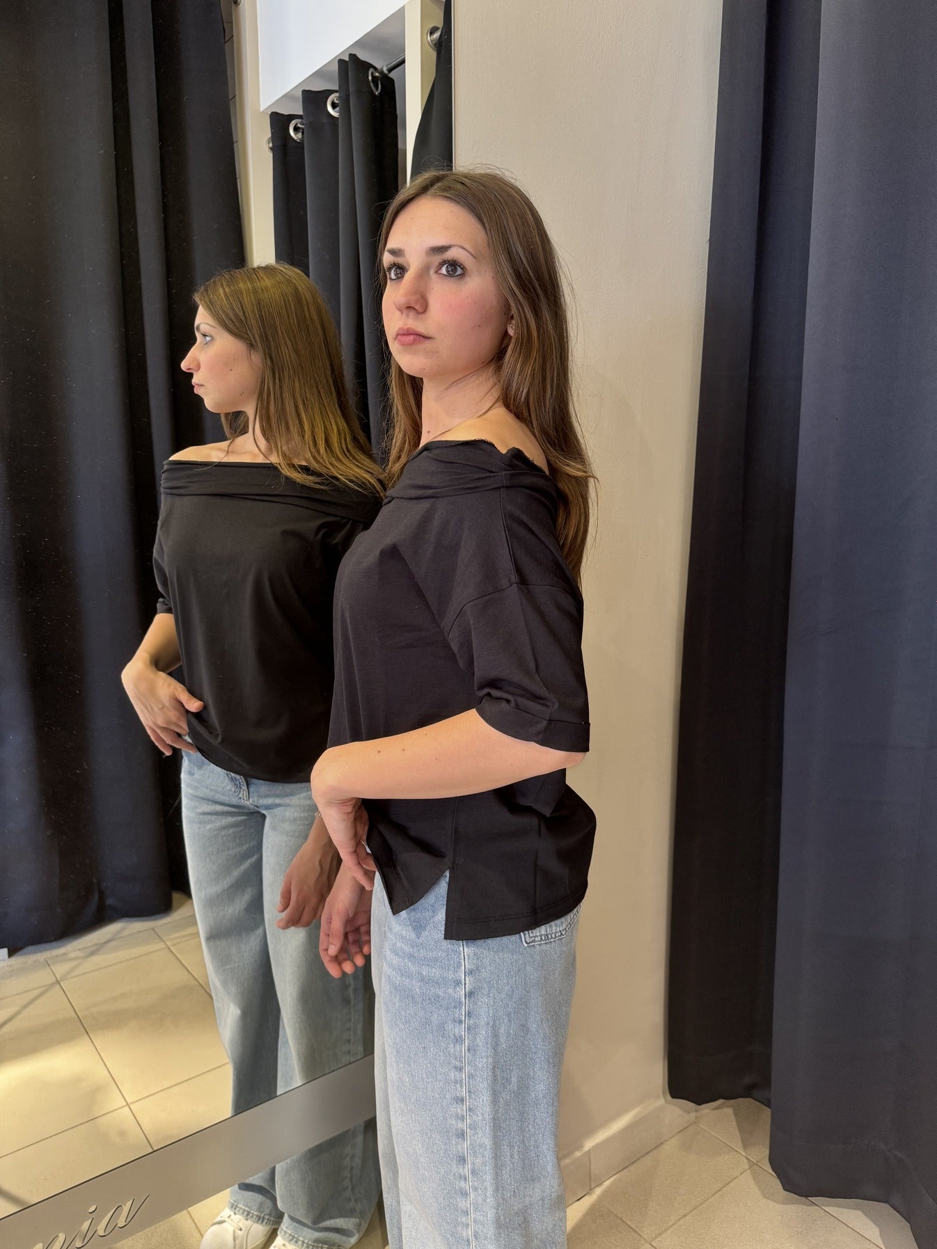 T-Shirt Basic Scollo A Barca Nera