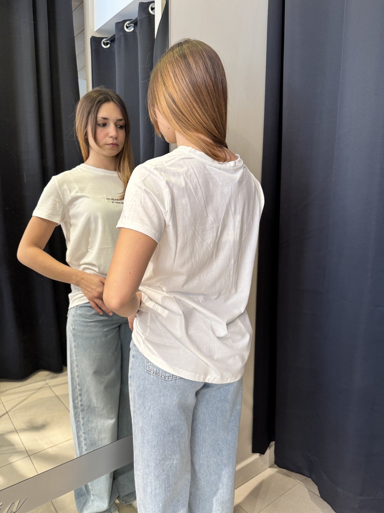 T-Shirt Bianca Con Ricamo "Anche Secondo Me Ho Ragione Io"