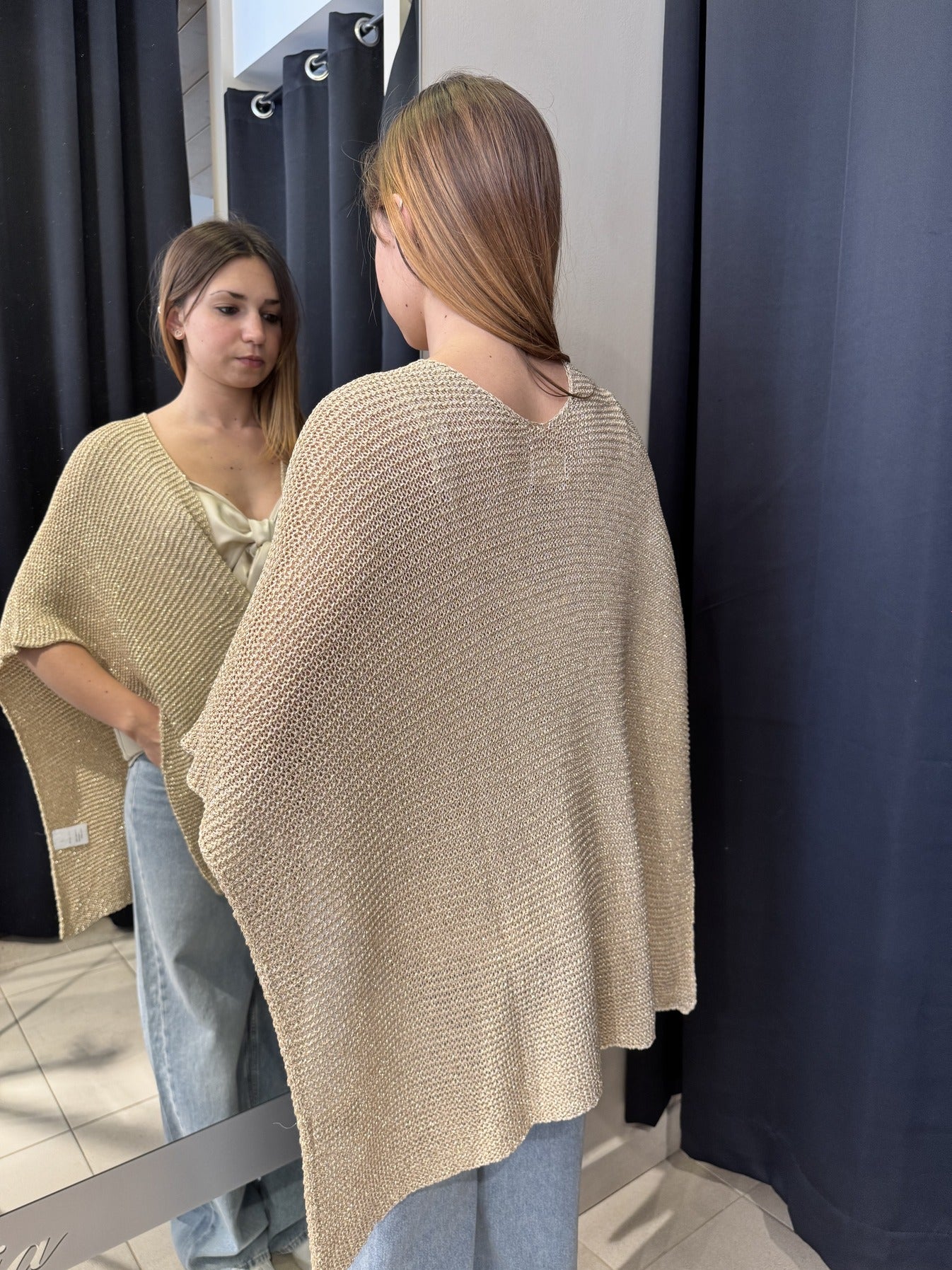 Mantella In Lurex Sand