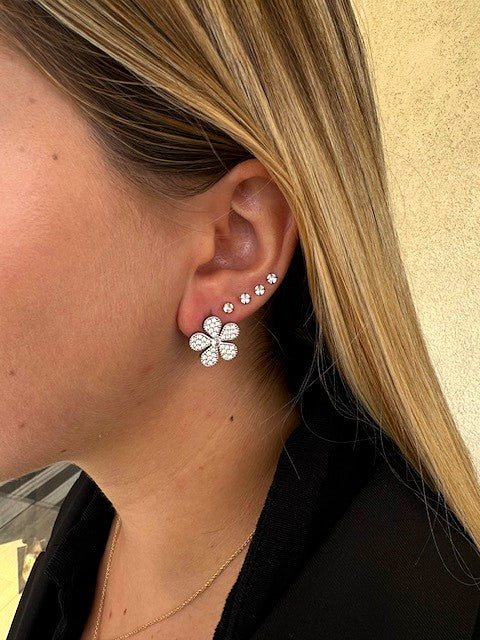 Orecchini a Fiore Silver Abbigliamento Armonia