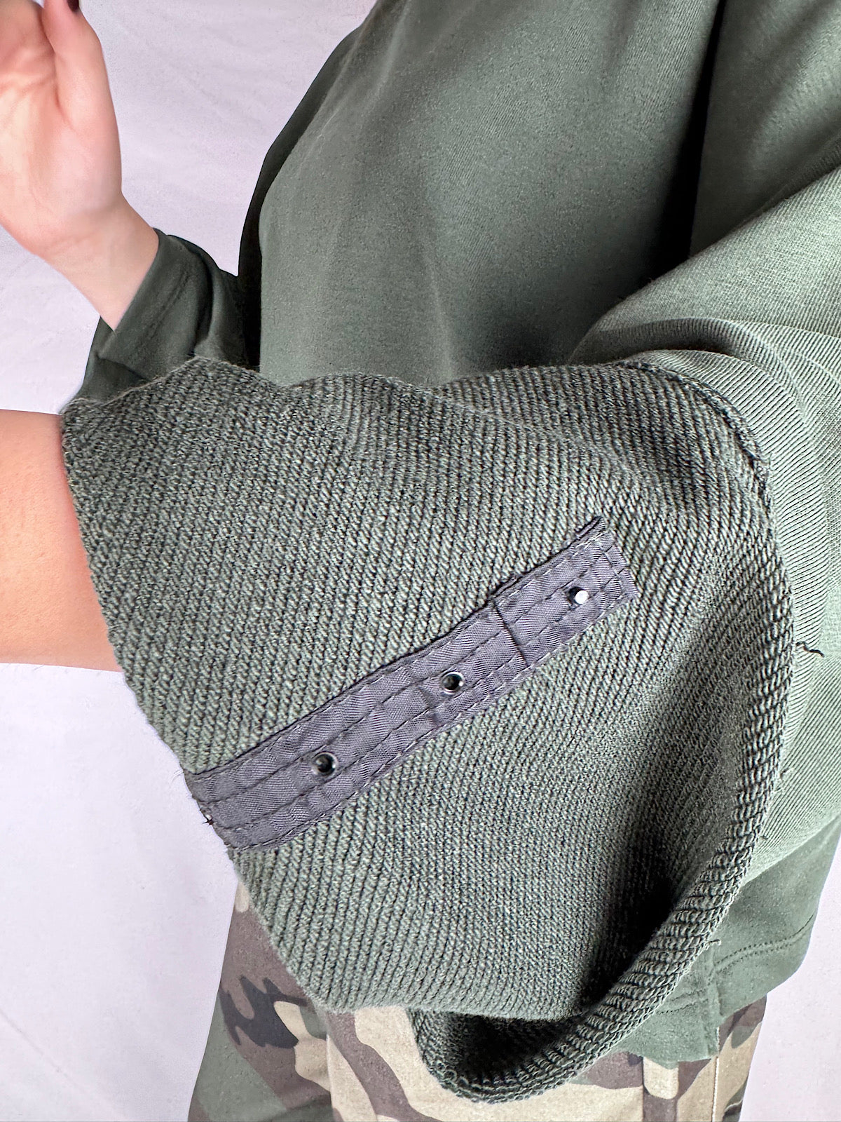 Felpa con Maniche Drappeggiate Vicolo Militare
