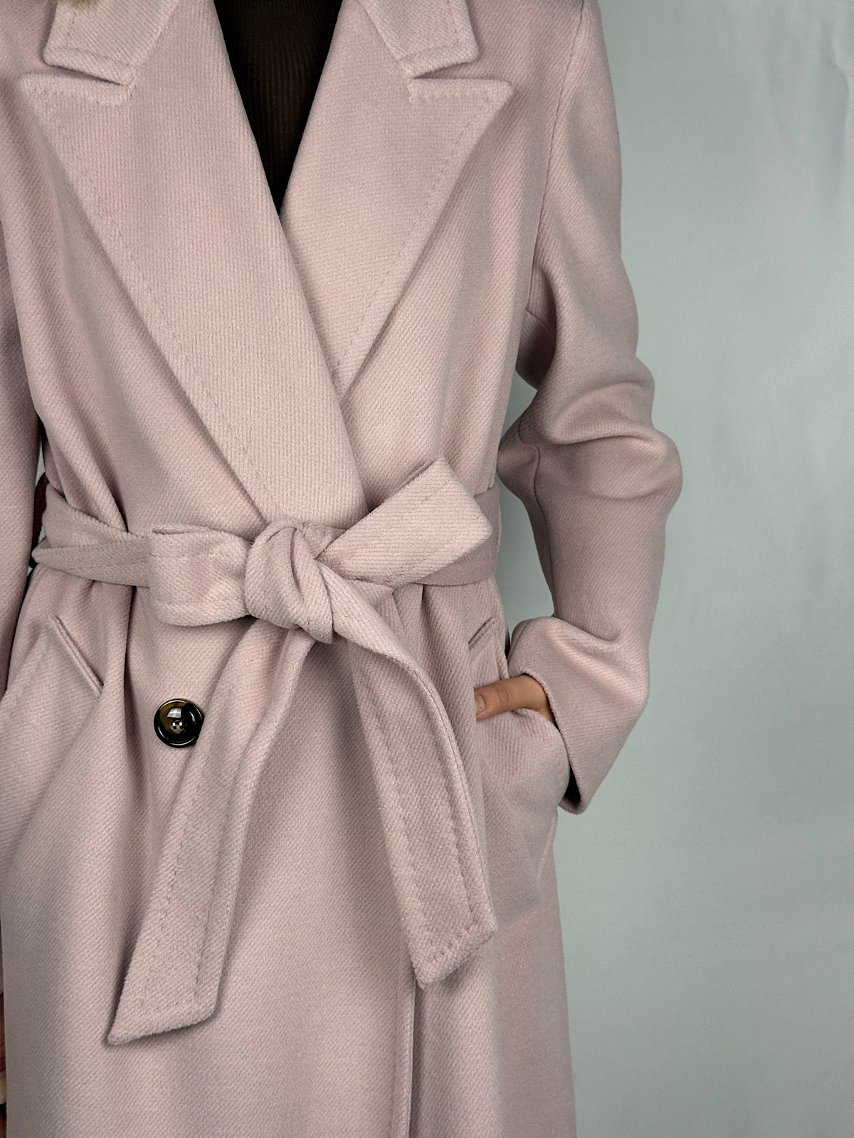 Cappotto con Cintura a Doppio Petto Tensione-In Rosa Baby