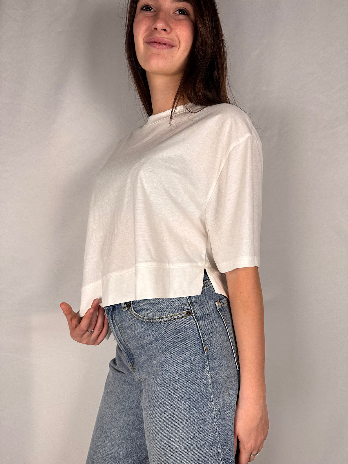 T-Shirt Asimmetrica Vicolo Bianca