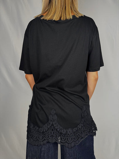 T-Shirt con Pizzo Tensione-In Nero
