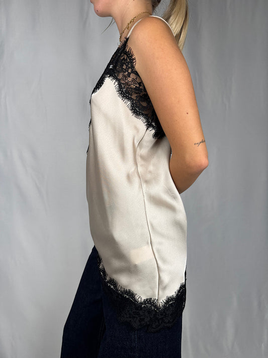 Top Panna con Pizzo a Contrasto Nero Armonia