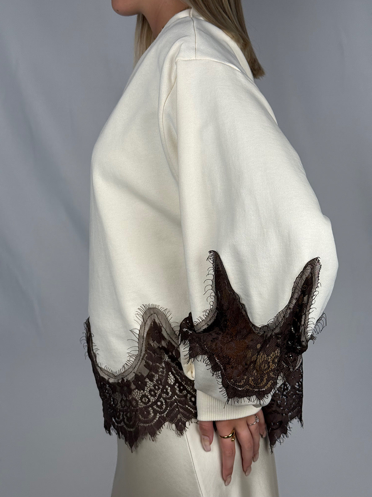 Felpa con Pizzo Marrone Tensione-In Panna