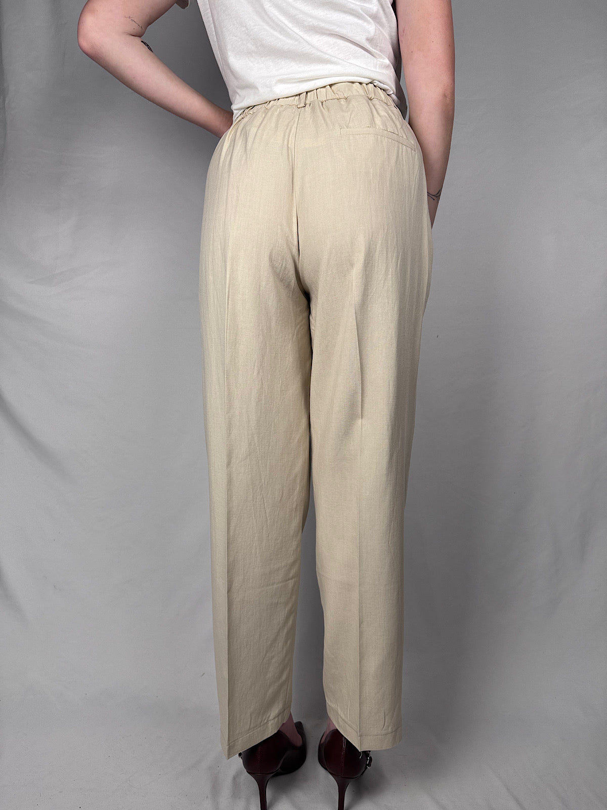 Pantalone Carrot in Viscosa Lino Vicolo Burro