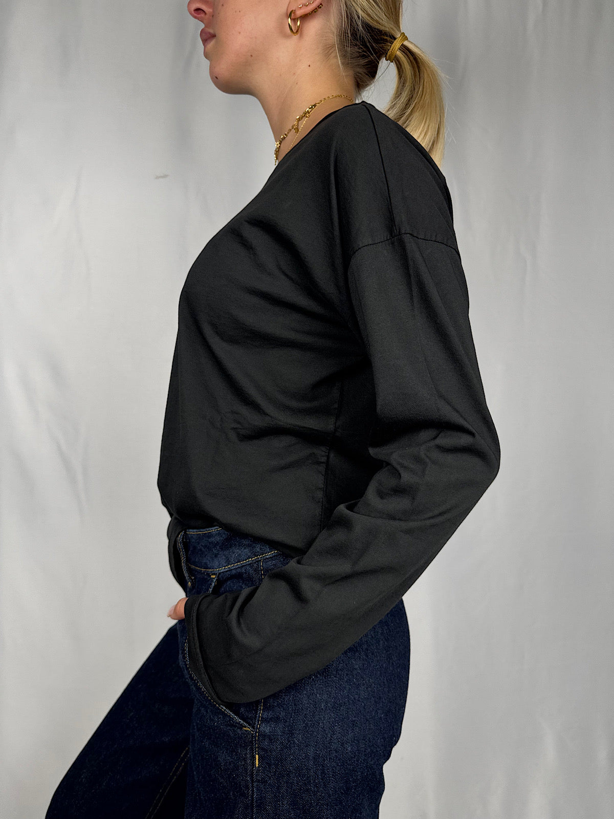 T-shirt Manica Lunga Tensione-In Nera