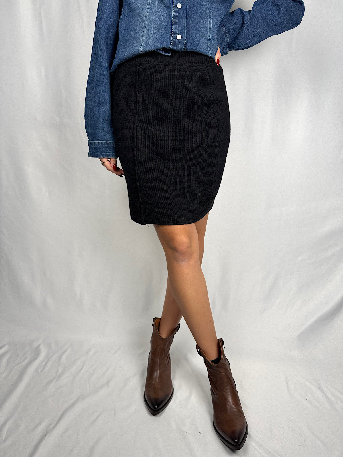 Gonna in Maglia Nera Vicolo