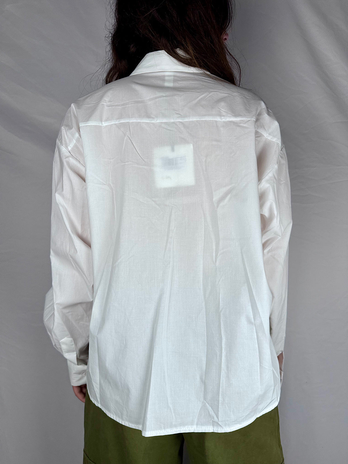 Camicia con Tasca Ricamata Tensione In Bianca