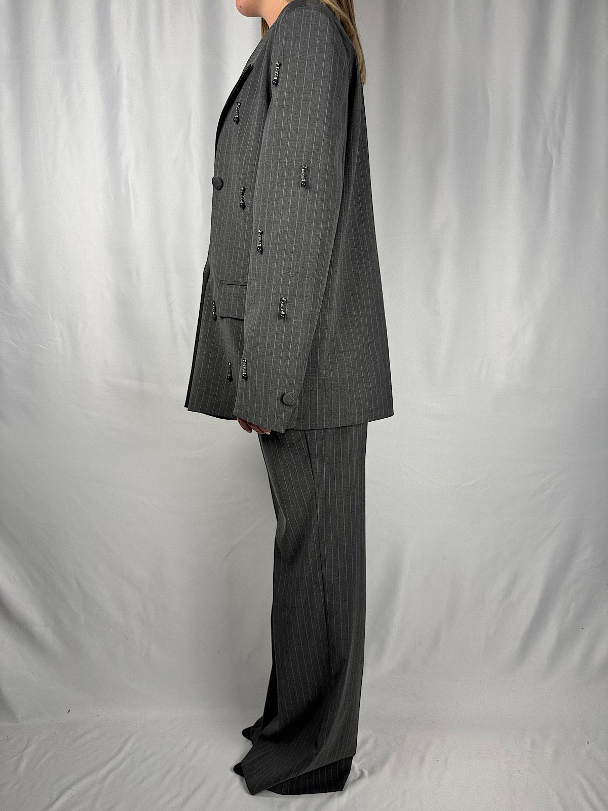 Tallieur con Gioiello Gessato Grigio Vicolo