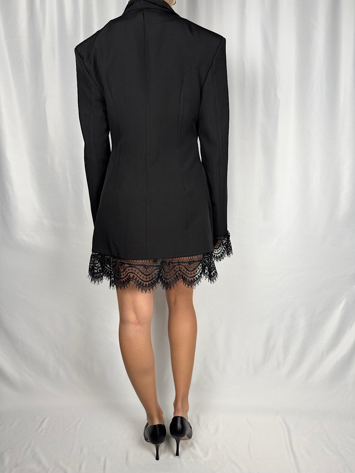 Giacca-Abito con Pizzo Nero Armonia