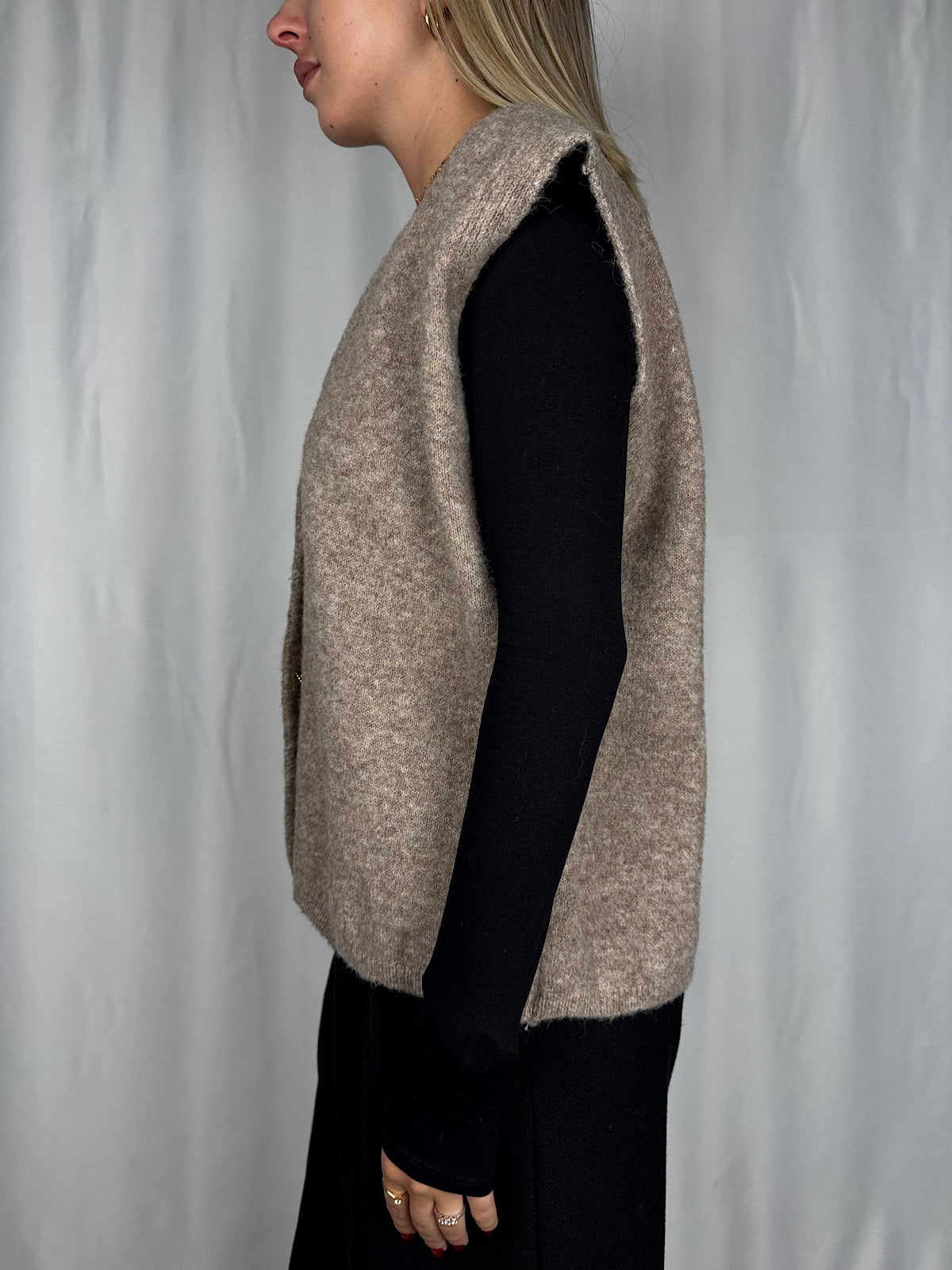 Gilet con Bottoni Beige Armonia