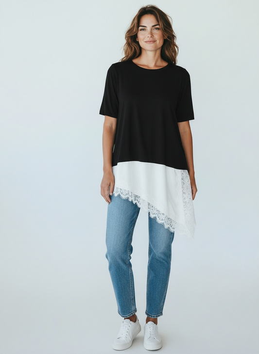 T-Shirt Nera con Pizzo Bianco Susy Mix