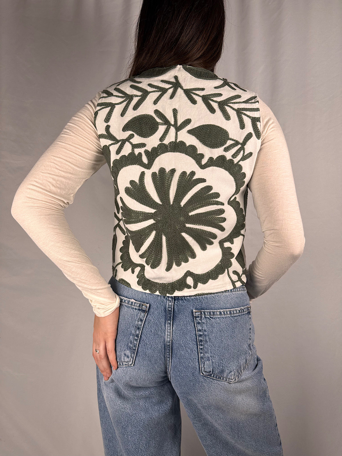 Gilet Reversibile con Fiocchetti Burro