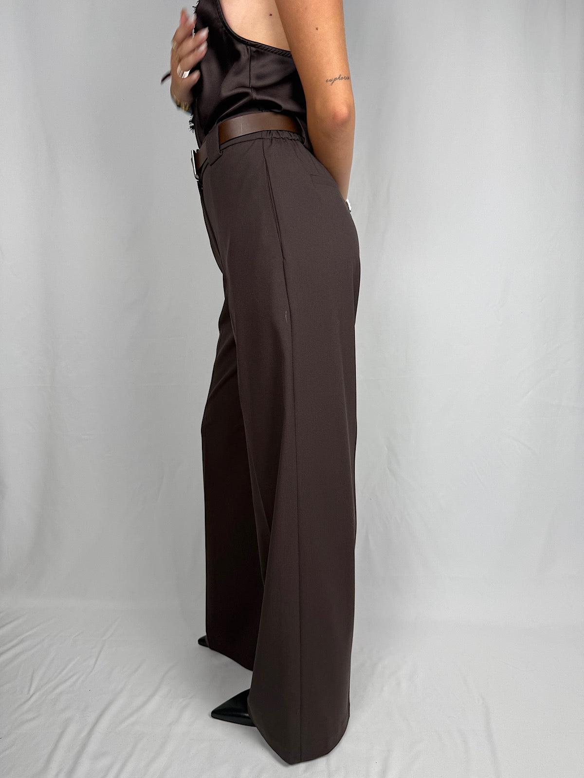 Pantalone con Cintura Tensione-In Marrone