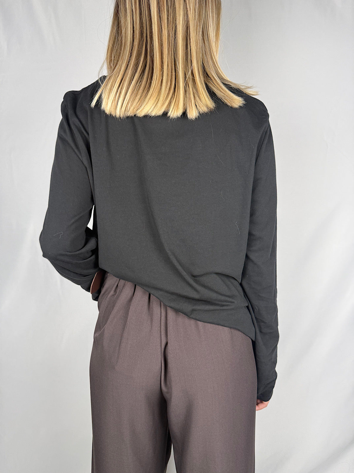 T-Shirt a Manica Lunga Armonia Nera