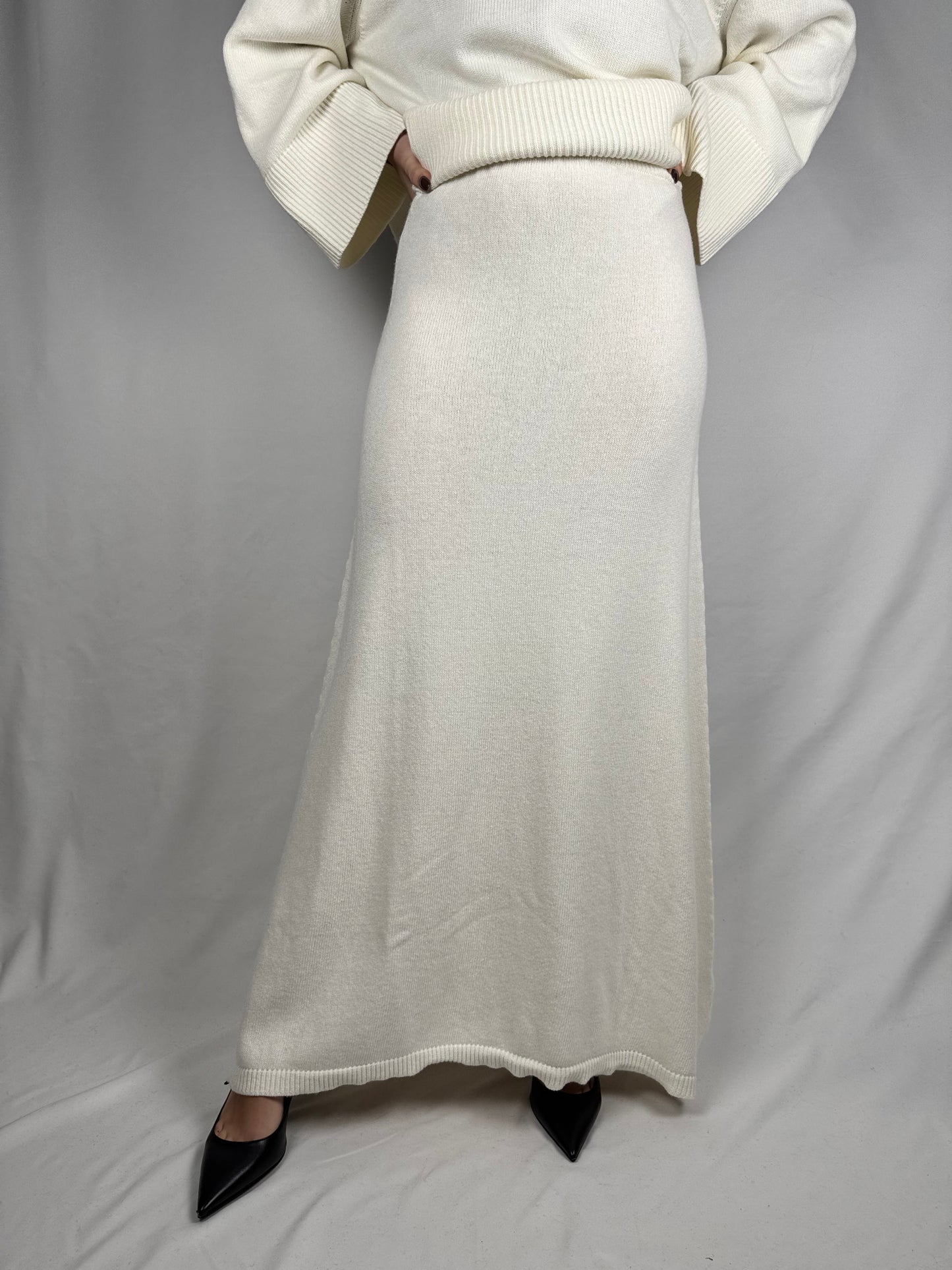 Gonna in Maglia Bianca Vicolo