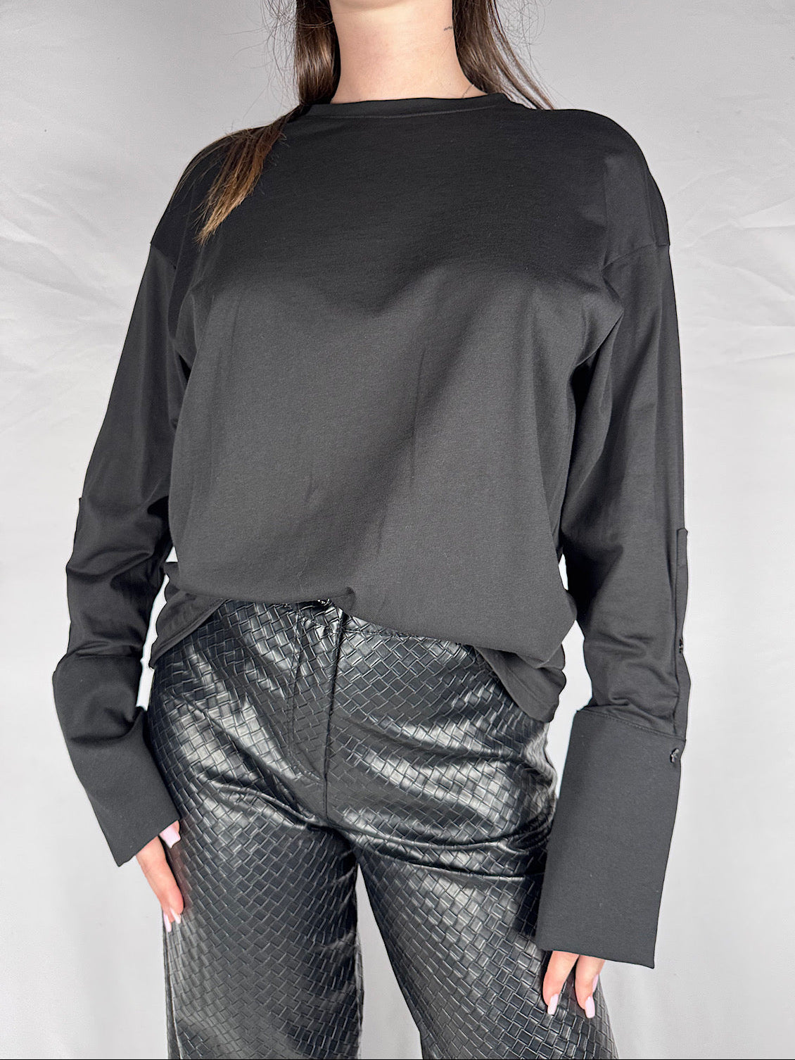T-shirt Long Sleeve Dettaglio Bottoni Vicolo Nero
