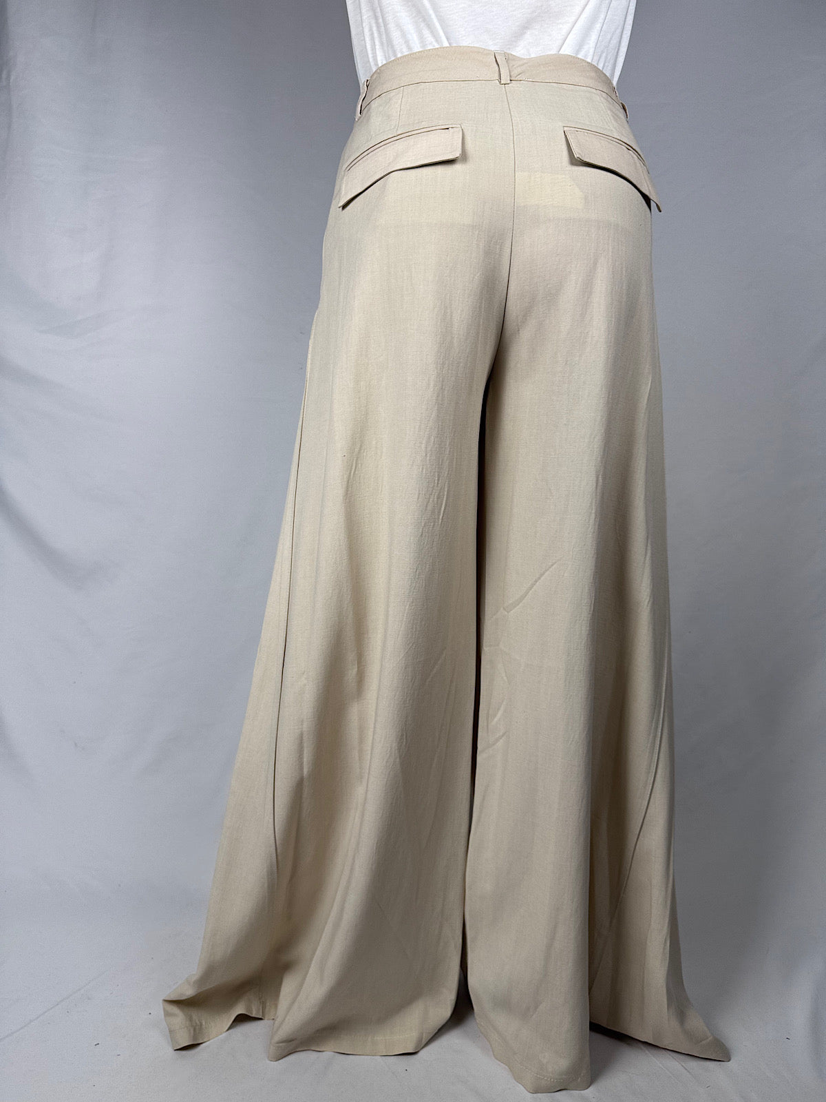 Pantalone Ampio con Spicchio Laterale Vicolo Beige