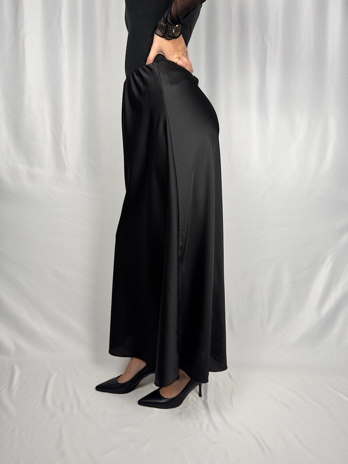 Gonna Effetto Satin Nero Armonia