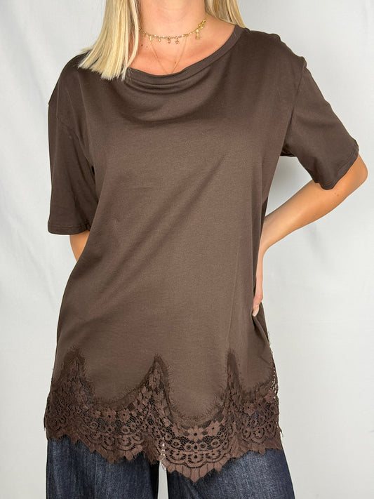 T-Shirt con Pizzo Tensione-In Marrone
