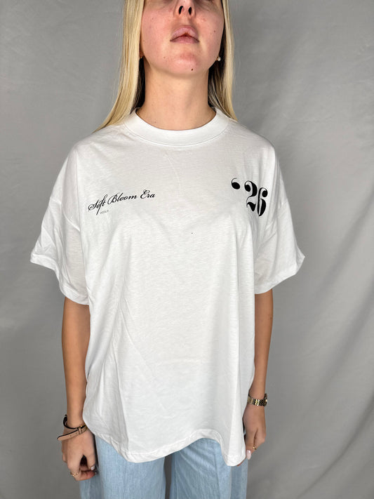 T-Shirt Over con Stampa Soft Bloom Era Vicolo