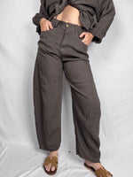 Pantalone Barrel Lino Sfrangiato Tensione In Moro