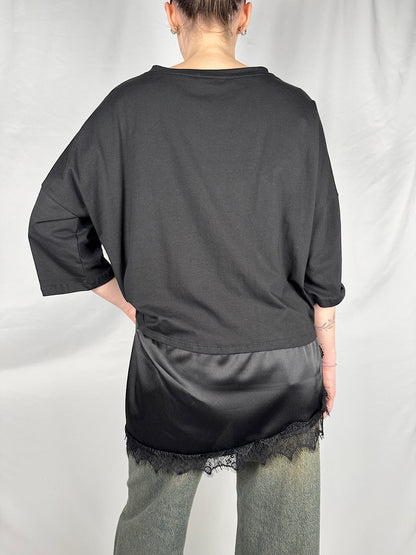 T-Shirt con Pizzo Asimmetrica Armonia Nera