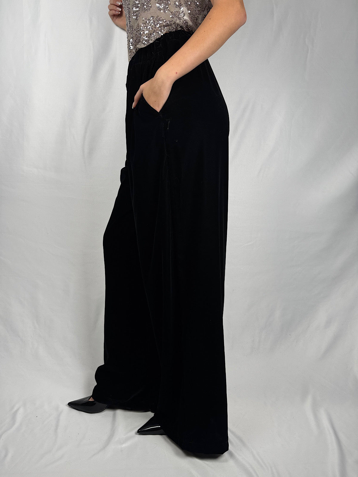 Pantalone in Velluto Ampio Nero Vicolo